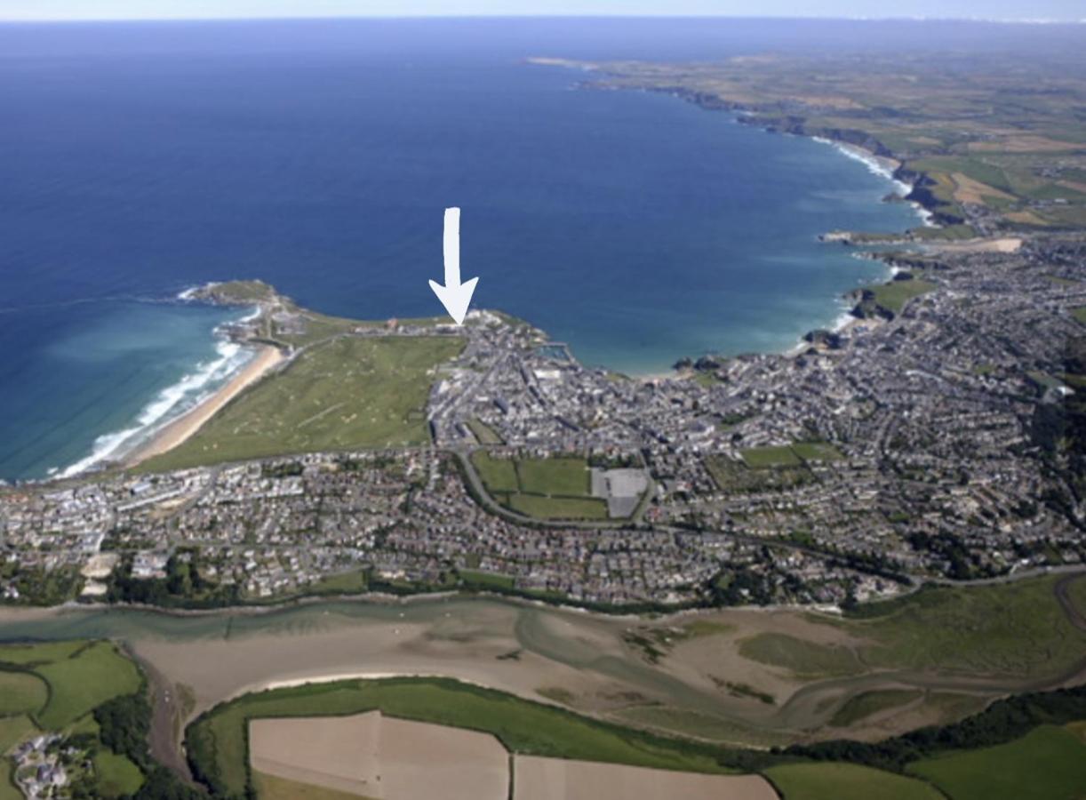 Apartment 100M From Fistral Beach- Underground Parking-Surf Shower & Locker- Sleeps 6 Newquay  Bagian luar foto